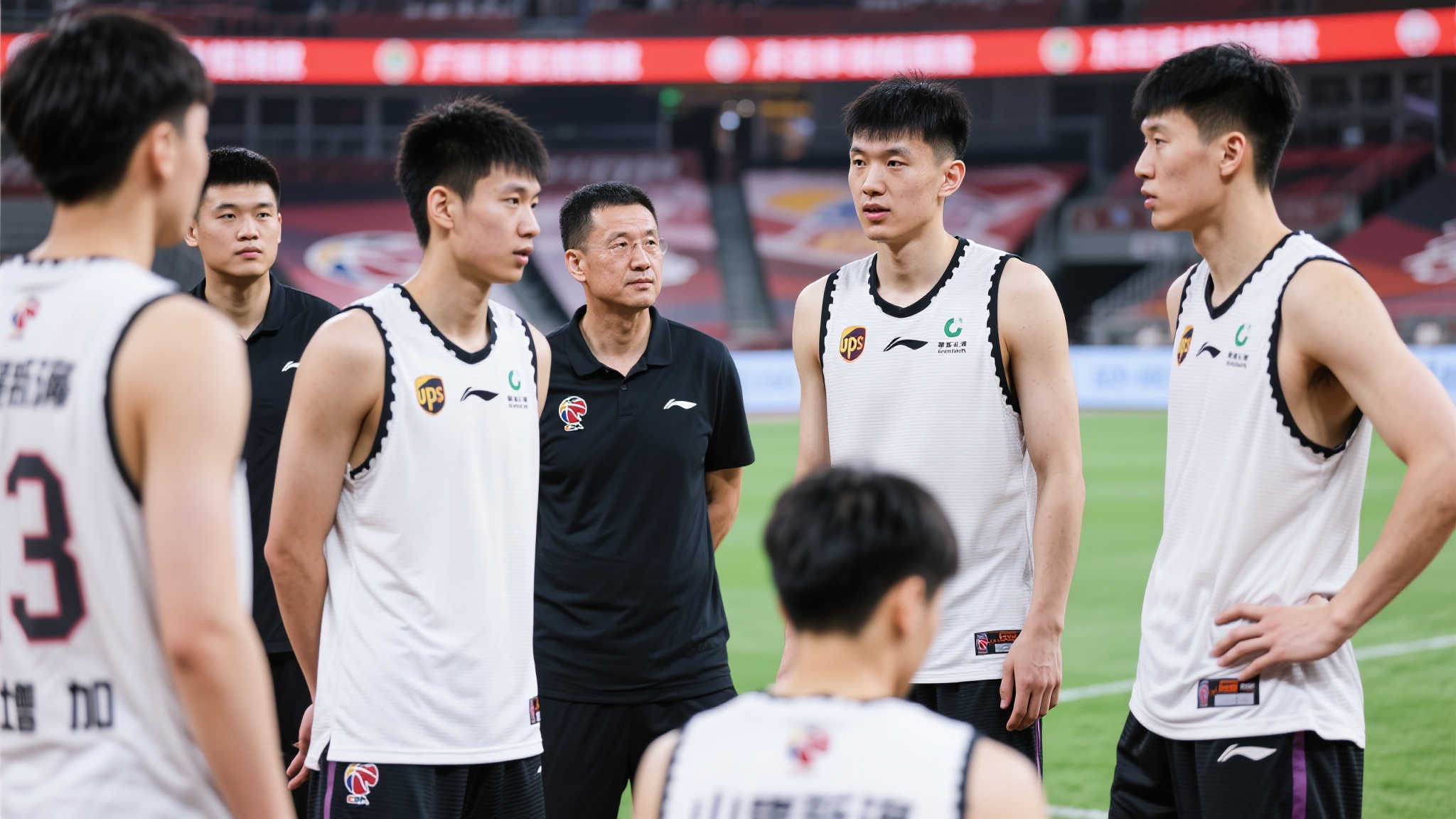 迷们提供了